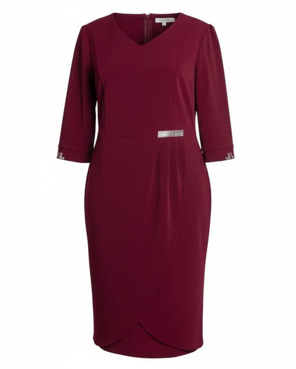 Официална права рокля цвят бордо в големи размери