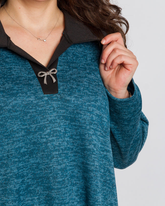 Петролена туника с яка и V-образно деколте в големи размери