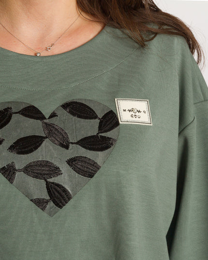 Дамски екип в големи размери с блуза на сърце и панталон