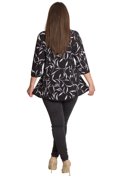 Черна разкроена туника с бял флорален принт и 3/4 ръкави