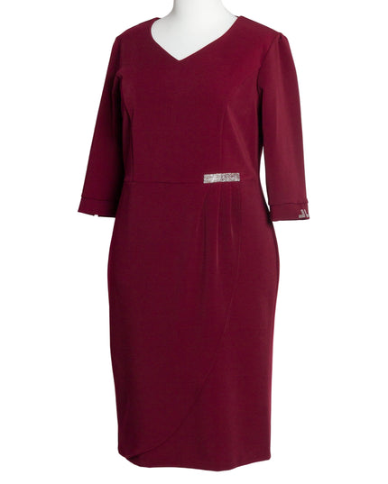 Официална права рокля цвят бордо в големи размери