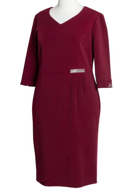 Официална права рокля цвят бордо в големи размери