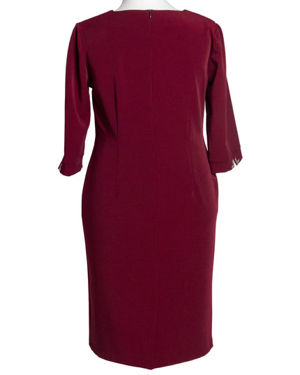 Официална права рокля цвят бордо в големи размери