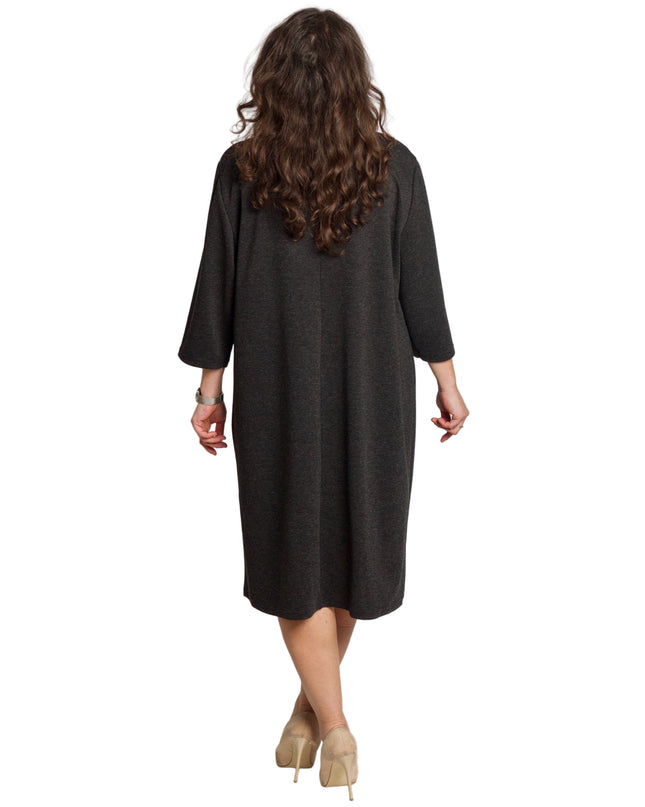 Елегантна тъмносива рокля с декоративни камъни и права кройка