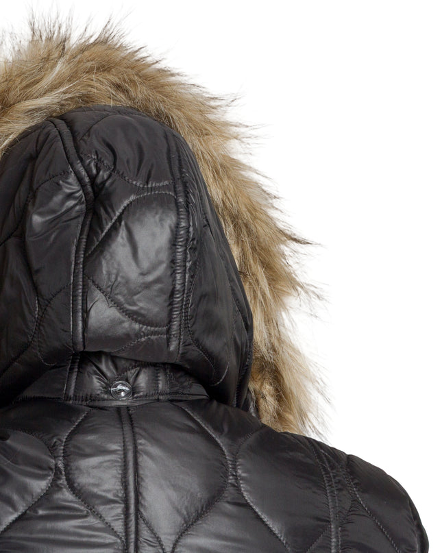 Черно дамско яке в големи размери с пухена качулка