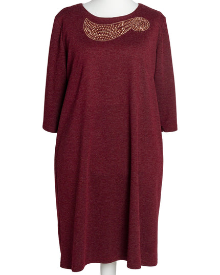 Дамска елегантна рокля в цвят бордо с декоративни камъни