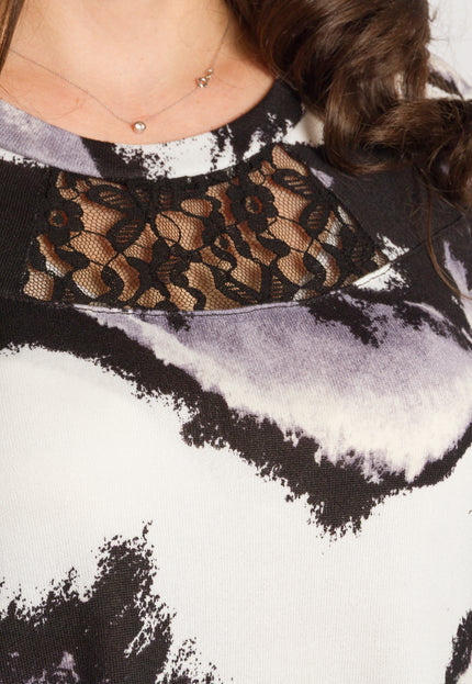 Елегантна разкроена туника с акцент от дантела