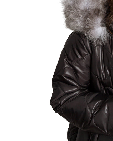 Зимно яке с разкроена кройка и качулка от естествен косъм