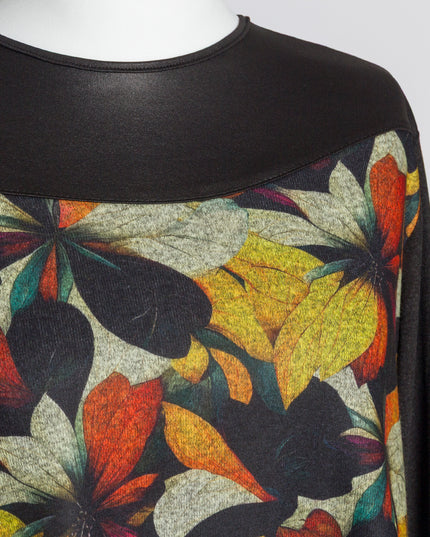 Черна туника с флорален принт в топли цветове