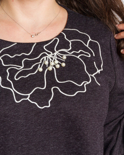 Тъмно лилава разкроена туника с флорална бродерия и перли