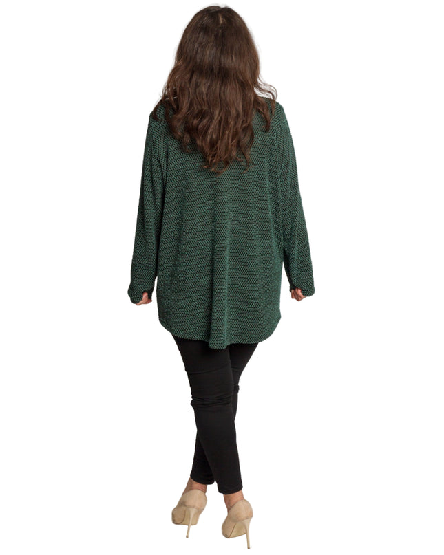 Елегантна зелена туника с яка и V-образно деколте