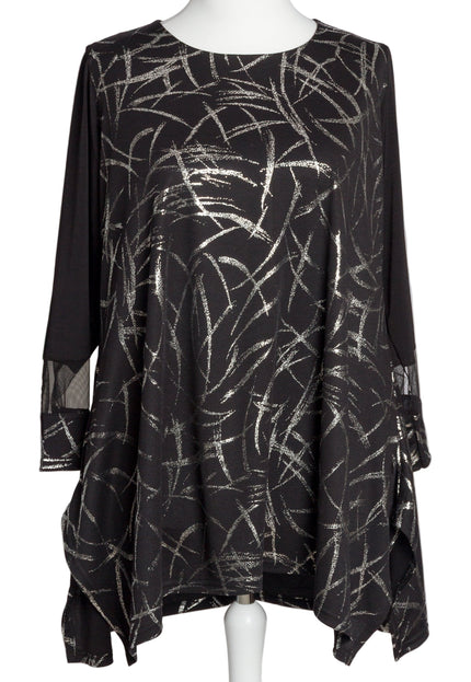 Елегантна туника с лъскав сребрист десен и разкроена кройка