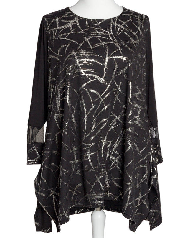 Елегантна туника с лъскав сребрист десен и разкроена кройка