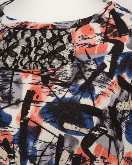 Елегантна туника с разкроен силует и дантела на цветя