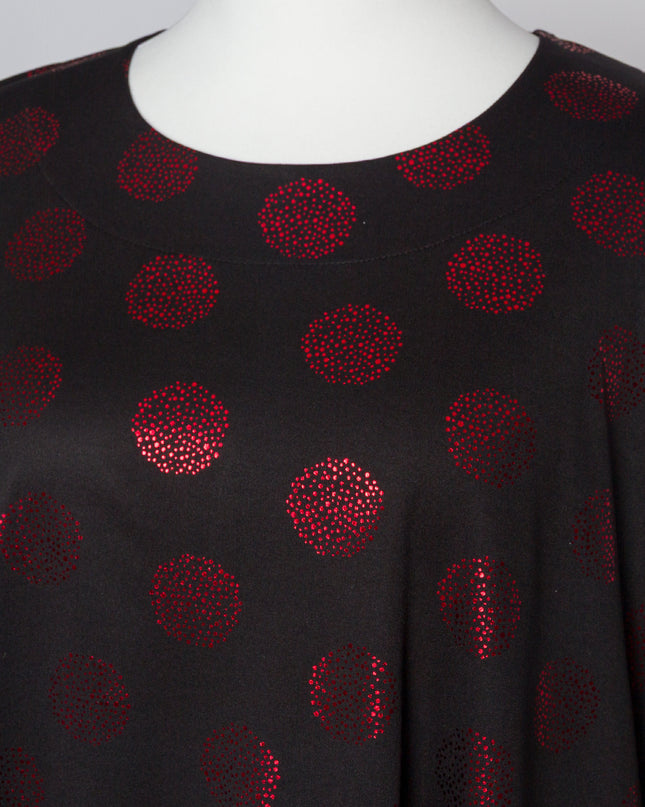 Елегантна разкроена туника с червени лъскави точки