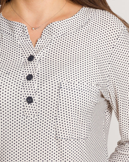 Бяла дамска риза на черни точки с декоративни копчета