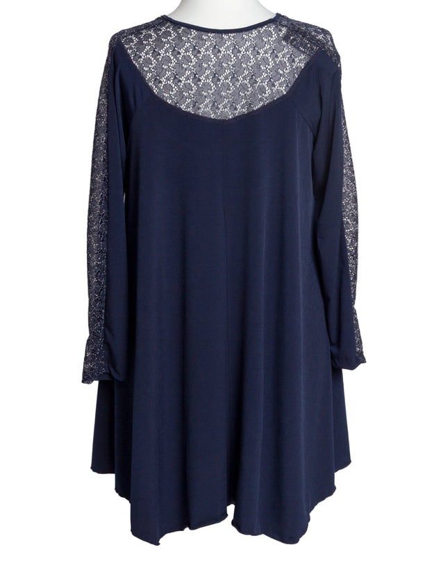 Елегантна тъмносиня туника на точки в големи размери