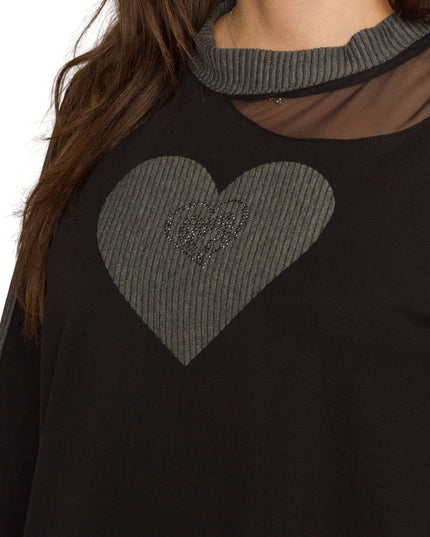 Черна макси туника с акцент от  тюл и апликация от сърце