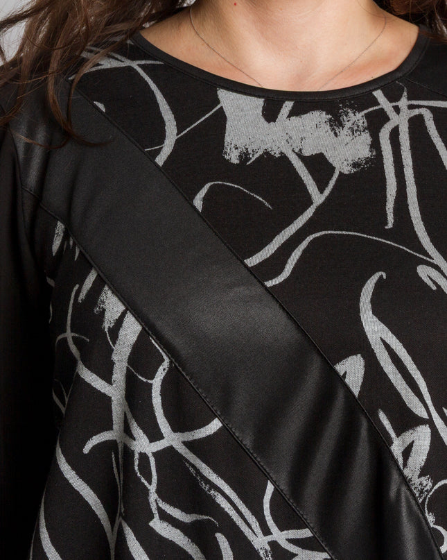 Черна туника с артистичен десен в големи размери