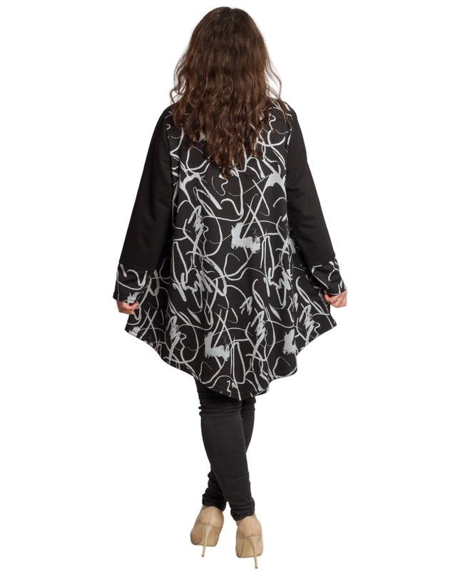 Черна туника с артистичен десен в големи размери