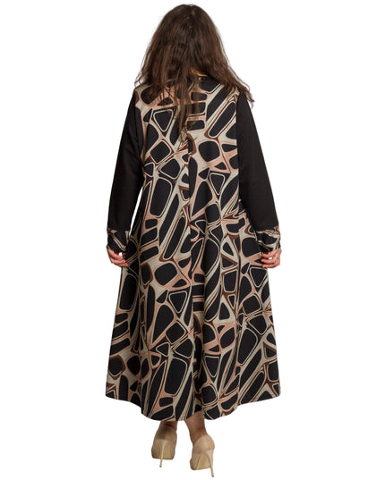 Елегантна черна рокля с разкроена кройка в макси размери