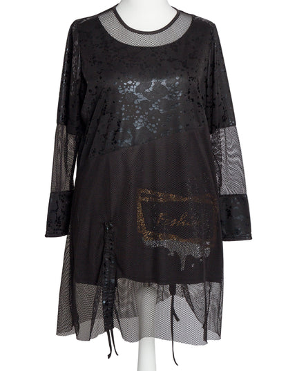 Модерна дълга туника с фина мрежа и релефни черни точки