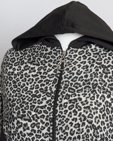 Черно яке с животински принт и качулка в макси размери