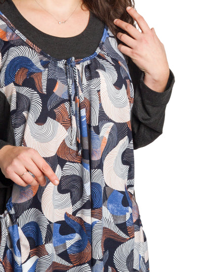 Разкроена туника с многоцветен десен и джобчета в големи размери