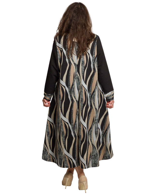 Елегантна рокля с разкроена кройка в големи размери