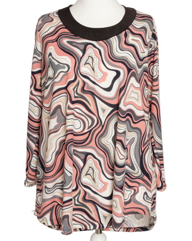 Туника с абстрактен розово-бежов десен и права кройка