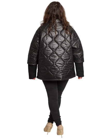 Черно дамско яке с права кройка и цип в големи размери