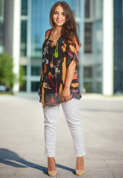 Черна шифонена туника в големи размери с абстрактен десен