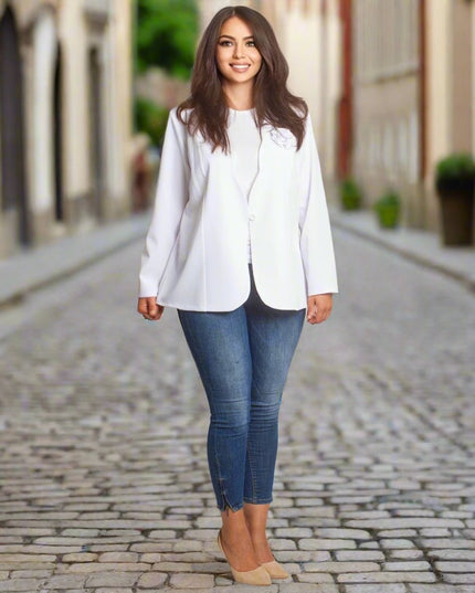 Бяло официално сако с дълъг ръкав в големи размери