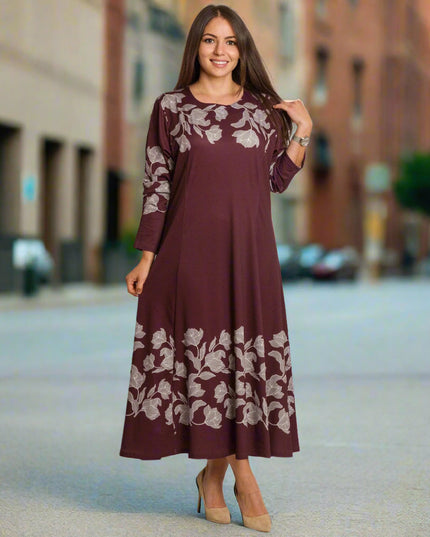 Бордо разкроена рокля с флорален бордюр в големи размери