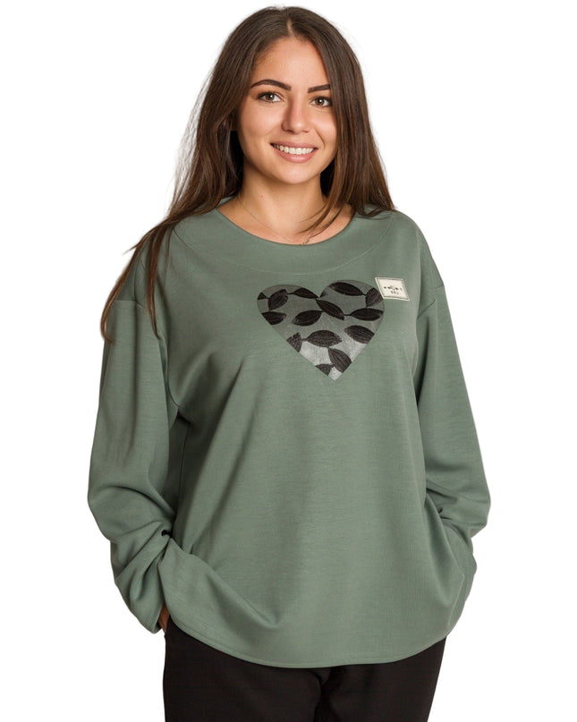 Дамски екип в големи размери с блуза на сърце и панталон