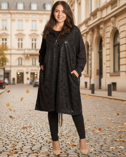 Дълго черно яке в големи размери със свободна кройка и цип