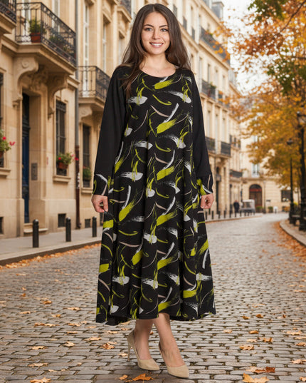 Черна разкроена рокля с дълъг ръкав в големи размери