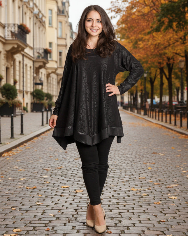 Елегантна черна туника с релефен десен и разкроена кройка