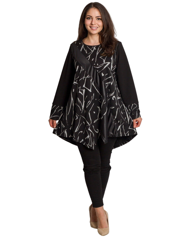 Черна туника със свободна кройка и акцент от еко кожа