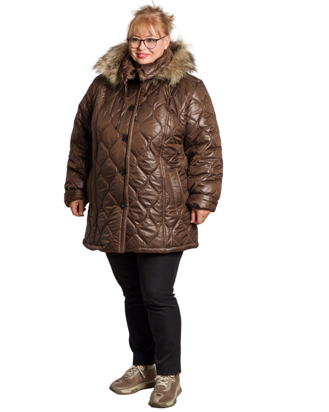 Кафяво дамско яке в големи размери с пухена качулка