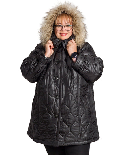 Черно дамско яке в големи размери с пухена качулка