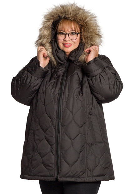 Разкроено черно яке в големи размери с пухена качулка