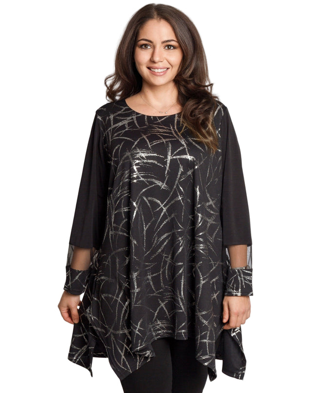 Елегантна туника с лъскав сребрист десен и разкроена кройка