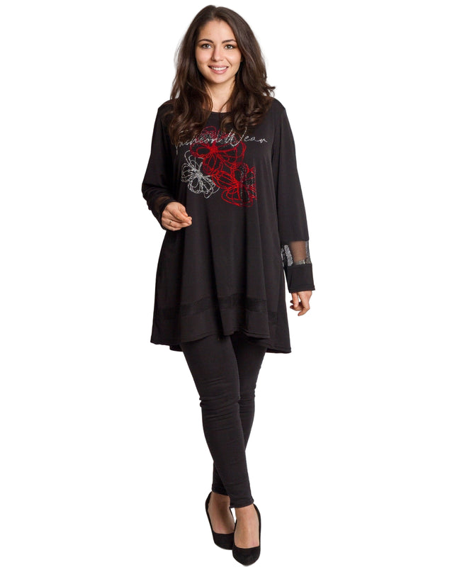 Елегантна туника с декоративни камъни и флорални акценти