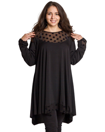 Елегантна разкроена черна туника на точки в големи размери