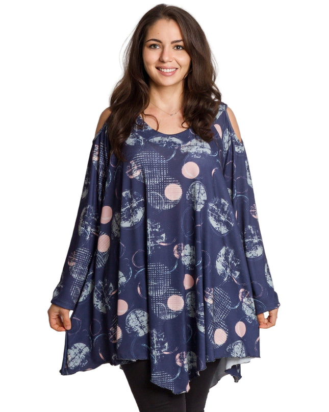 Елегантна тъмносиня разкроена туника с артистичен десен