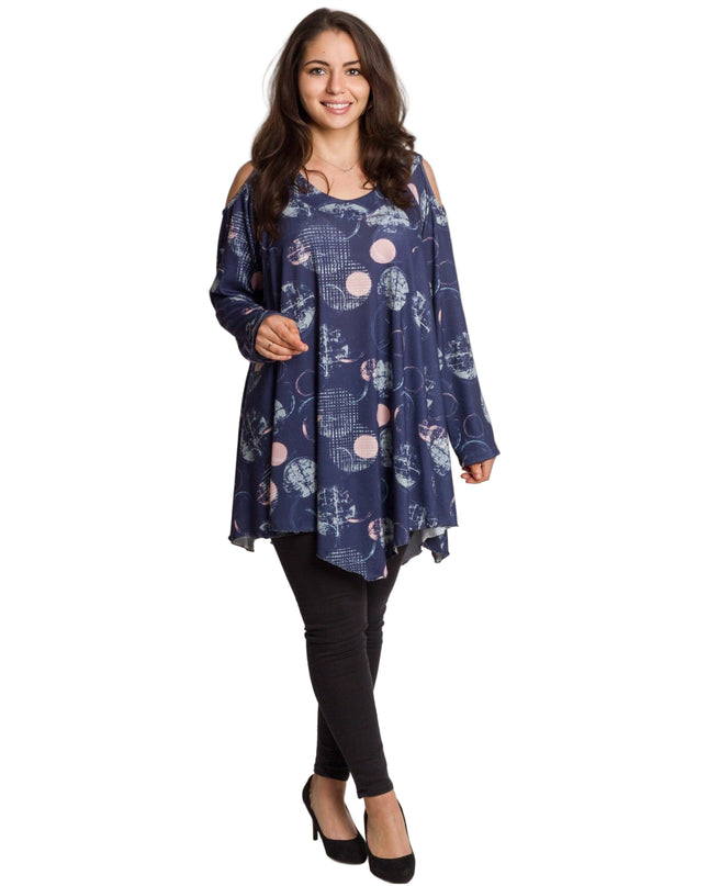 Елегантна тъмносиня разкроена туника с артистичен десен