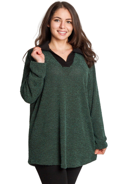 Елегантна зелена туника с яка и V-образно деколте