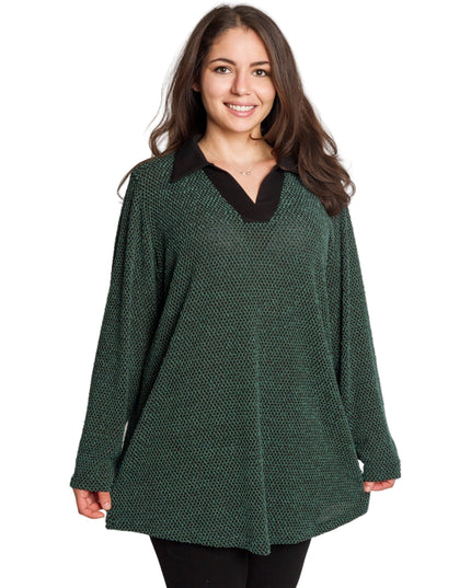 Елегантна зелена туника с яка и V-образно деколте