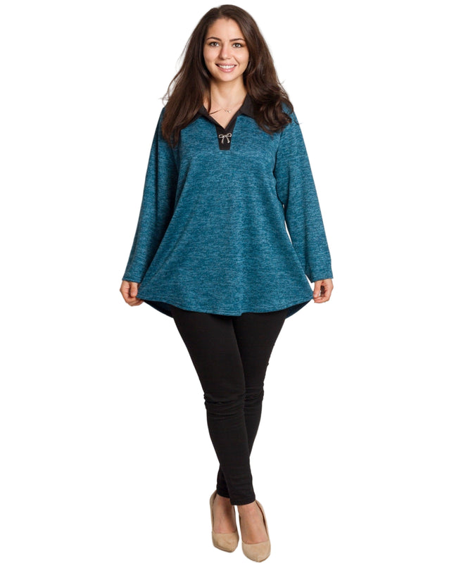 Петролена туника с яка и V-образно деколте в големи размери